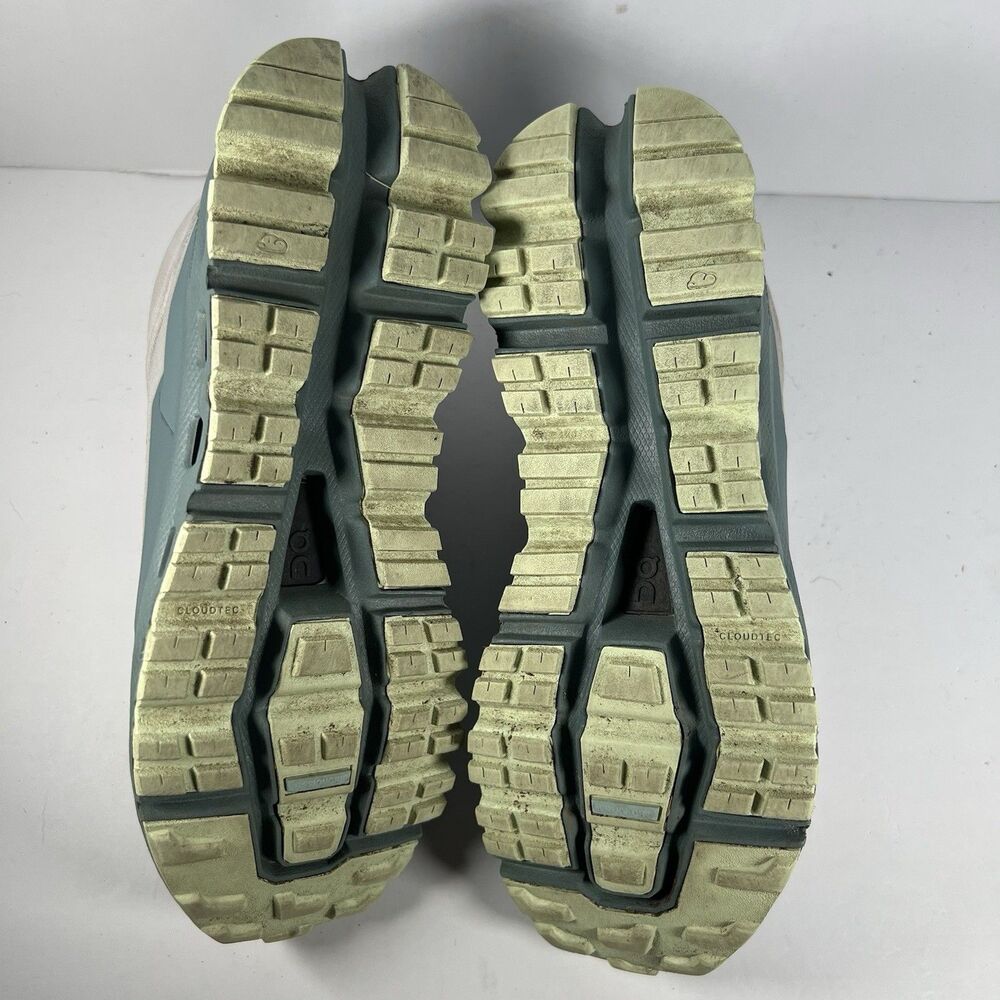 On CloudHero Mid Waterproof Hiking Shoes Sneakers Outdoors Youth Size 4 - Picture 7 of 8
